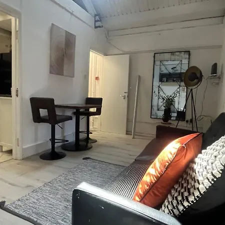 Nifty 2 Bedroom Flat In Goswell Rd London Exterior photo