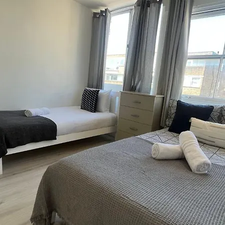 Nifty 2 Bedroom Flat In Goswell Rd London Exterior photo