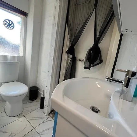 Nifty 2 Bedroom Flat In Goswell Rd London Exterior photo