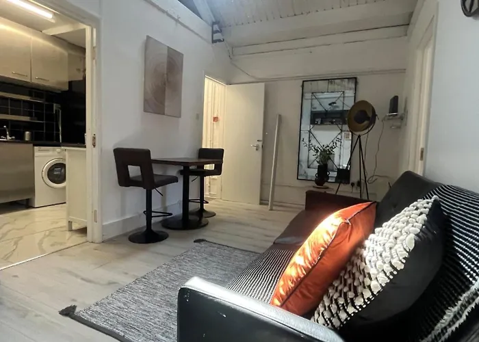 Nifty 2 Bedroom Flat In Goswell Rd