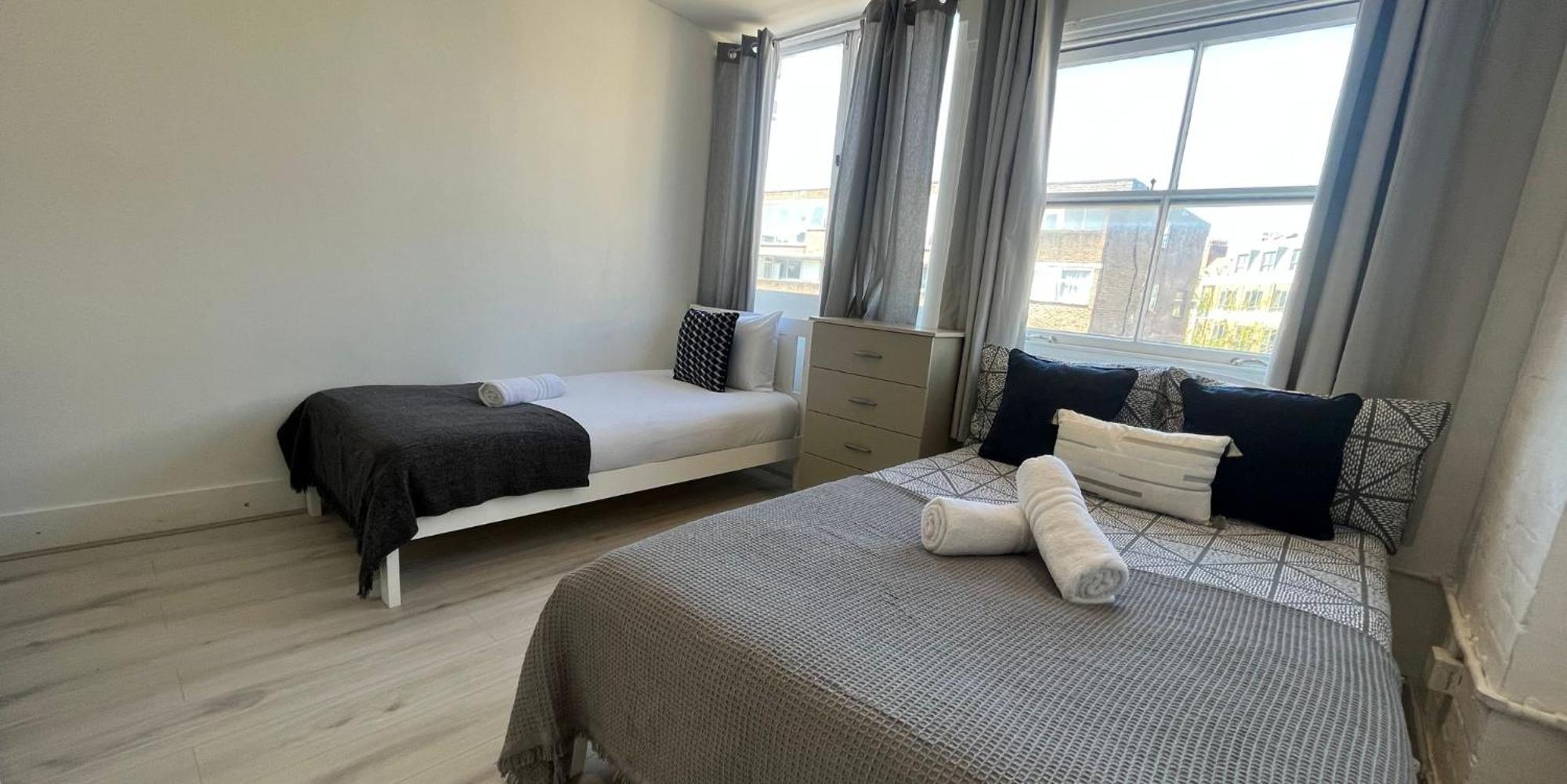 Nifty 2 Bedroom Flat In Goswell Rd Apartment